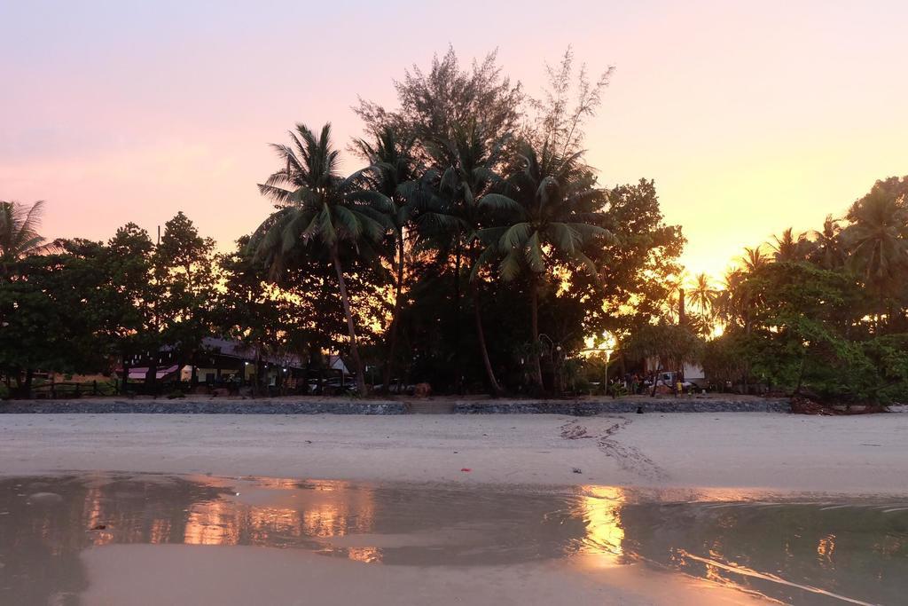Baanchaylay Resort Khanom Kültér fotó